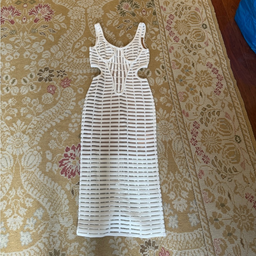 Chic White Backless Dress